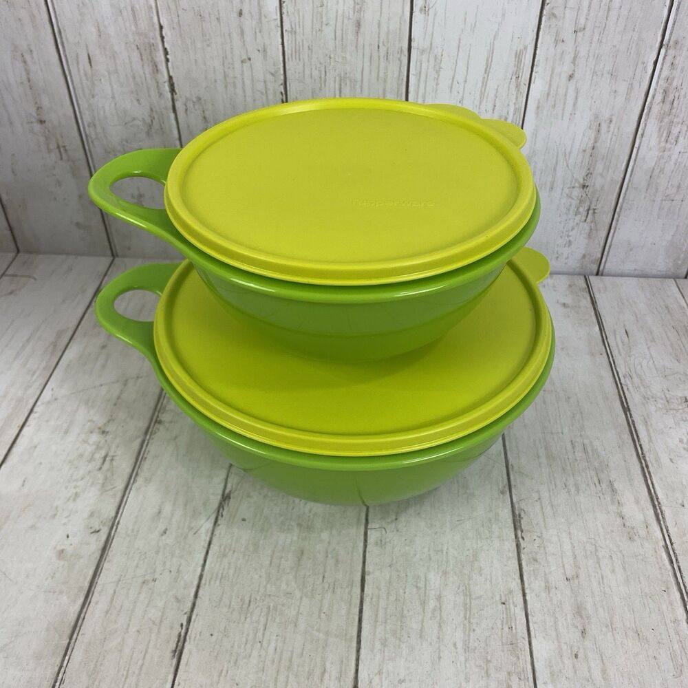 Tupperware That's a Bowl Set of 2 2677-B-3 (12 Cup) 3056B-6 (6 Cup) Yellow/Green
